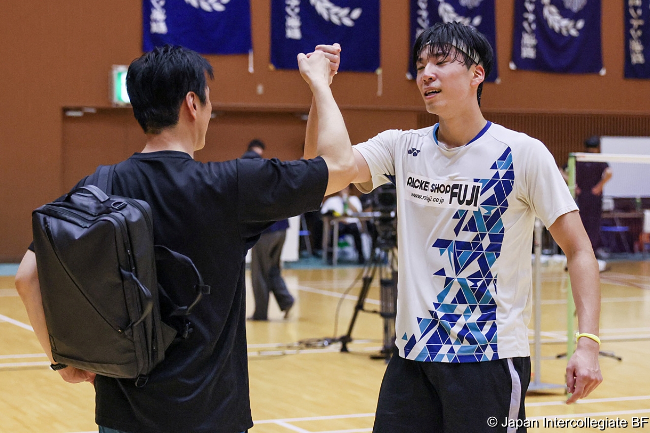 第75回全日本学生バドミントン選手権大会 (京都) 10月15日 プレー写真